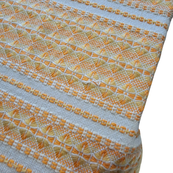Vtg Yellow White Embroidered Cotton Tablecloth 48x72 Woven 1960s 1970s MCM - Picture 6 of 12